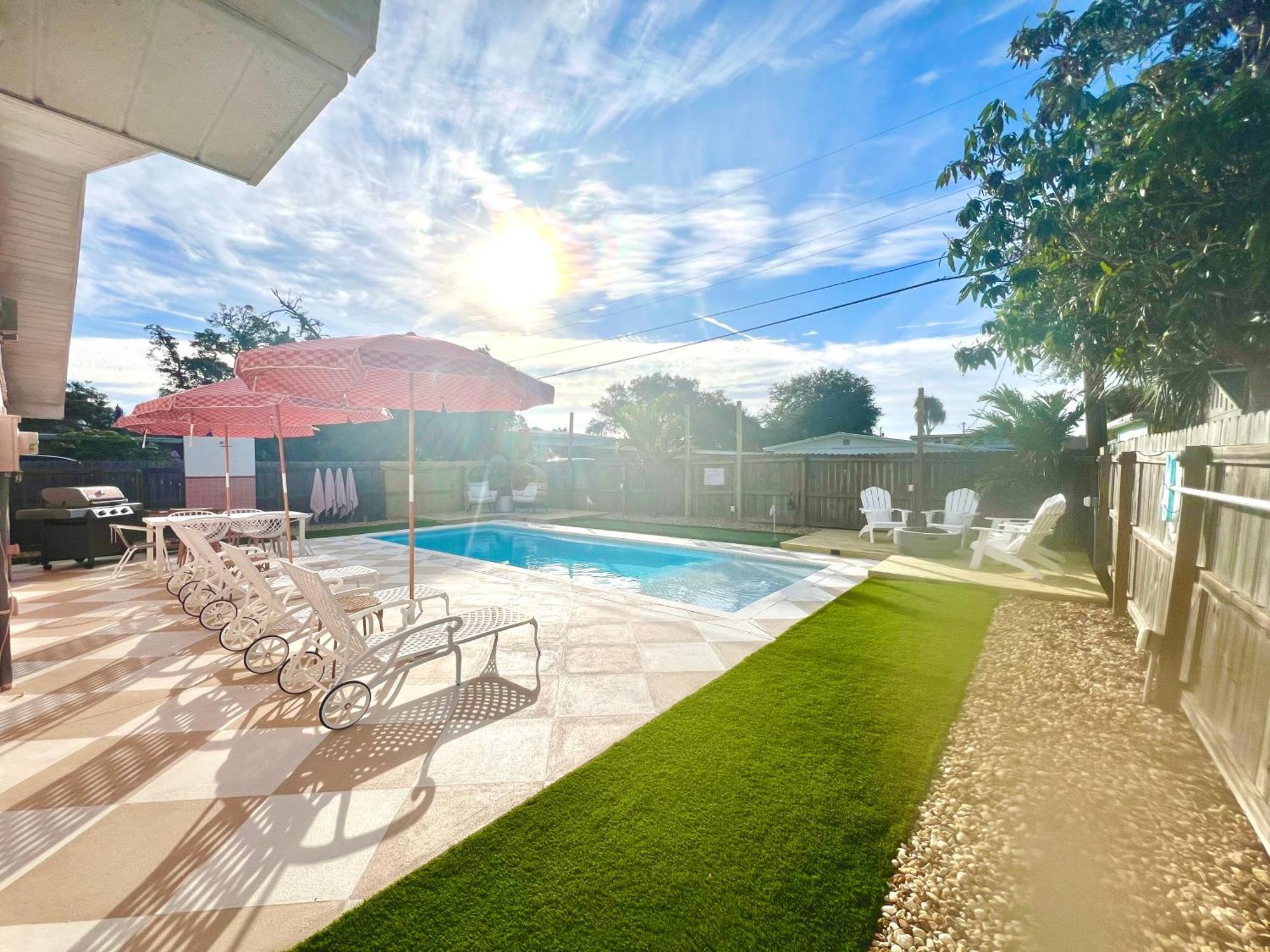 Luxury Villa 3 Blocks From The Beach With A Pool, Fire Pit And Outdoor Oasis Кейп-Канаверал Экстерьер фото
